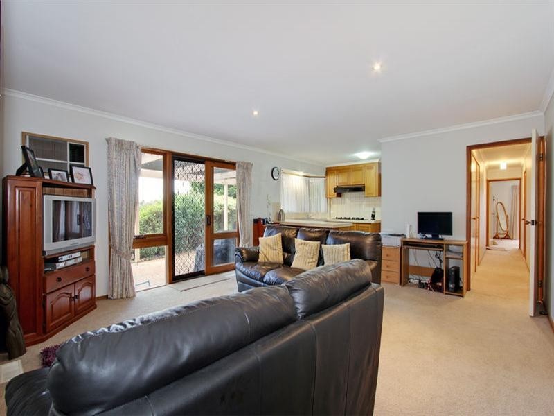 3 Dyson Court, Mooroolbark VIC 3138