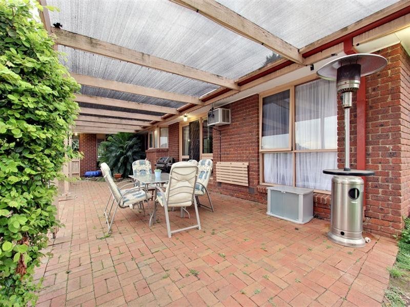 3 Dyson Court, Mooroolbark VIC 3138