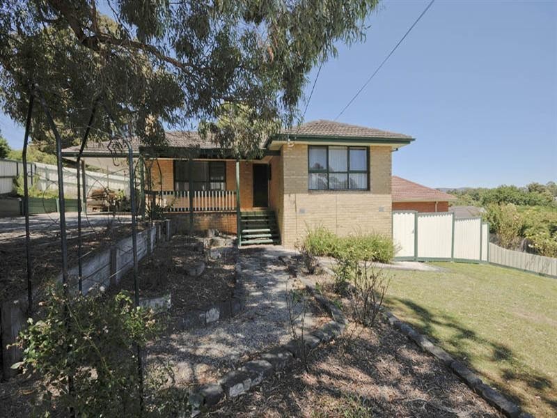 23 Bridges Avenue, Mooroolbark VIC 3138