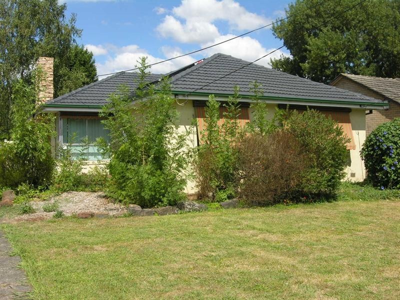 6 Kathy Court, Mooroolbark VIC 3138