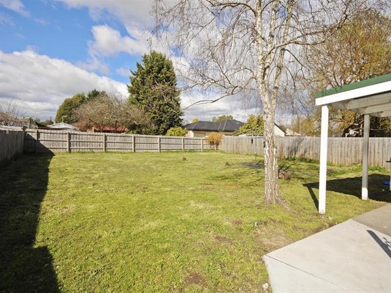 6 Kathy Court, Mooroolbark VIC 3138