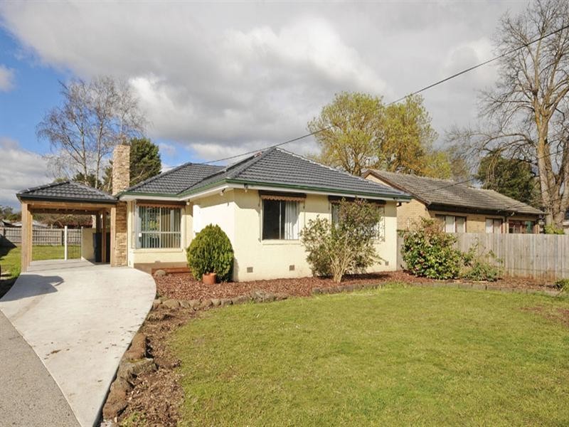 6 Kathy Court, Mooroolbark VIC 3138