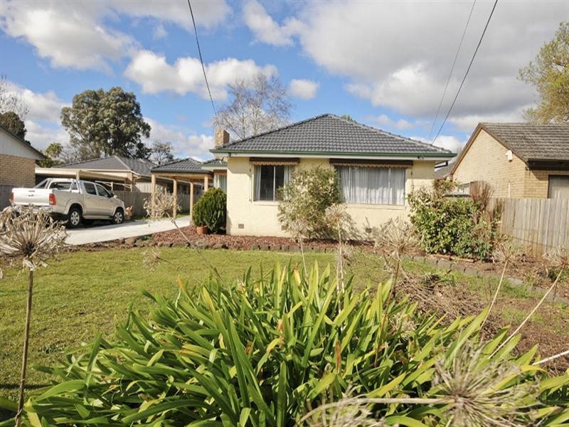 6 Kathy Court, Mooroolbark VIC 3138