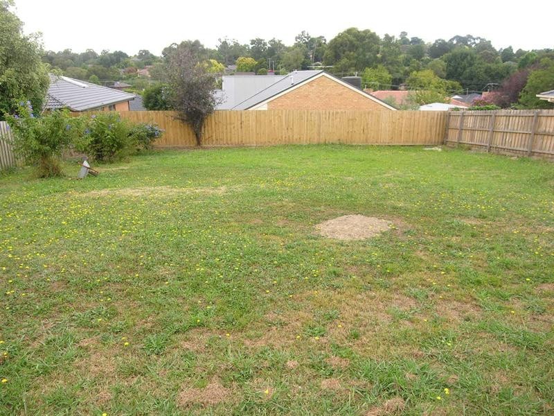 19a Sheldon Avenue, Mooroolbark VIC 3138