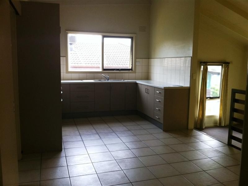 37 SUGARLOAF Drive, Chirnside Park VIC 3116