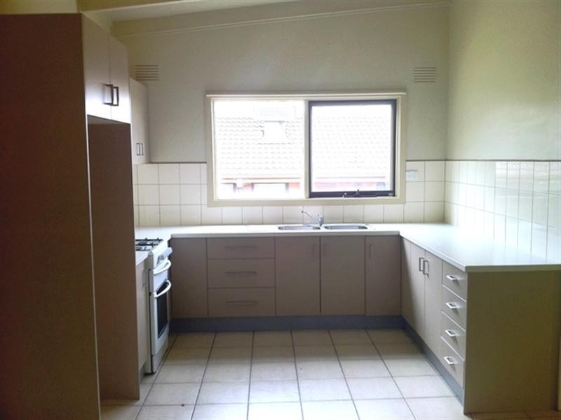 37 SUGARLOAF Drive, Chirnside Park VIC 3116