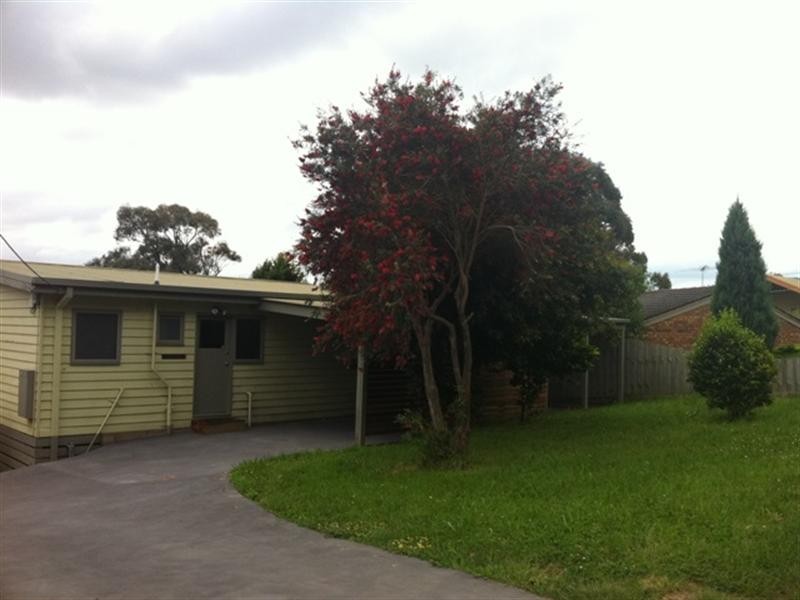 37 SUGARLOAF Drive, Chirnside Park VIC 3116