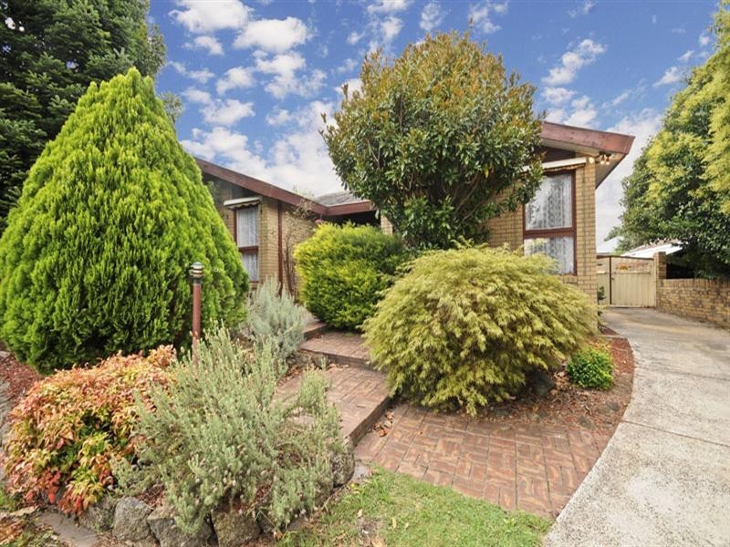 102 Manchester Road, Mooroolbark VIC 3138