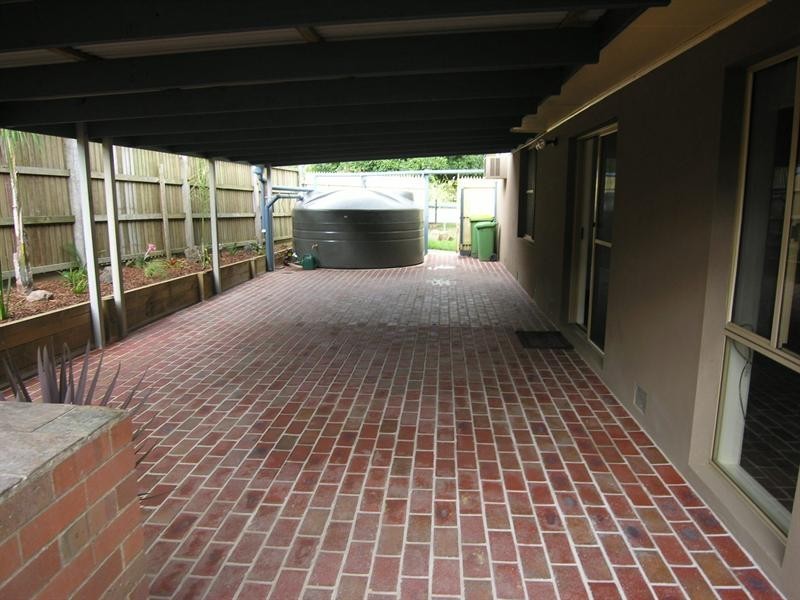 24 Balcombe Avenue, Mooroolbark VIC 3138