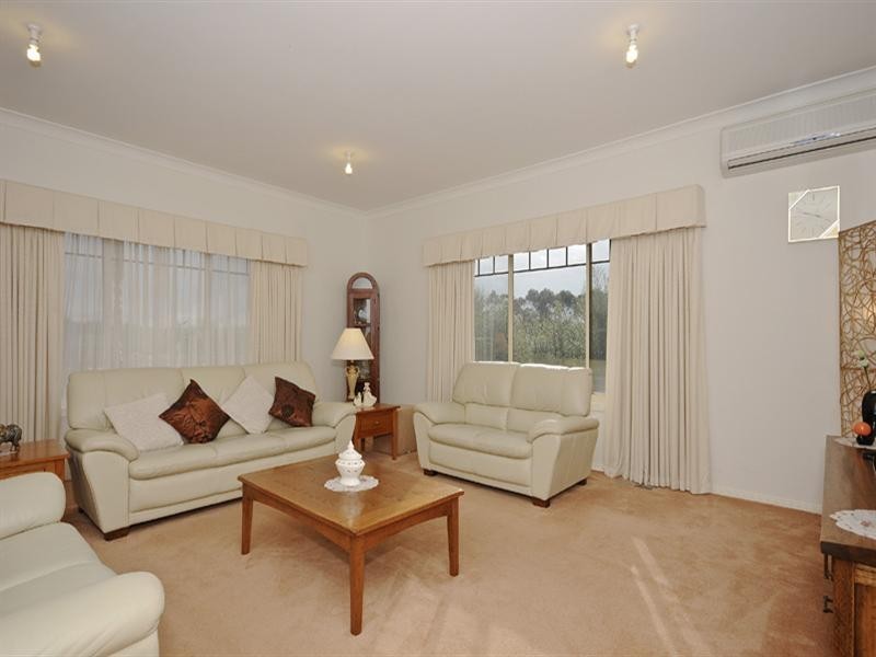 3 Pignataro Court, Wandin North VIC 3139