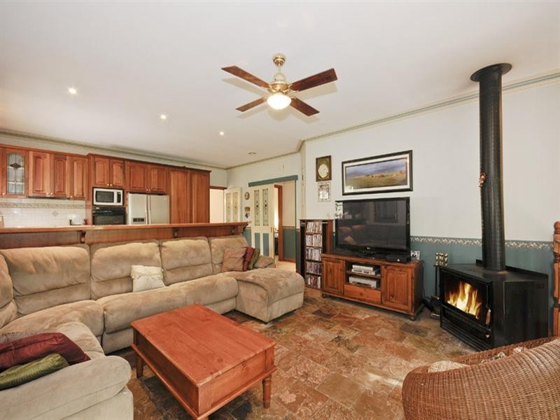 6 Winton Court, Montrose VIC 3765