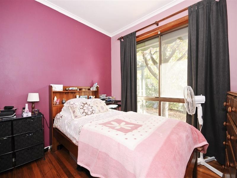 38 Esther Crescent, Mooroolbark VIC 3138