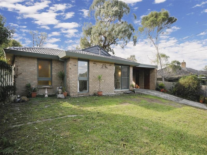 77 Kipling Avenue, Mooroolbark VIC 3138