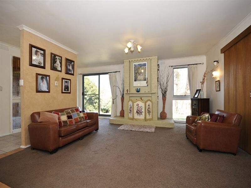 77 Kipling Avenue, Mooroolbark VIC 3138