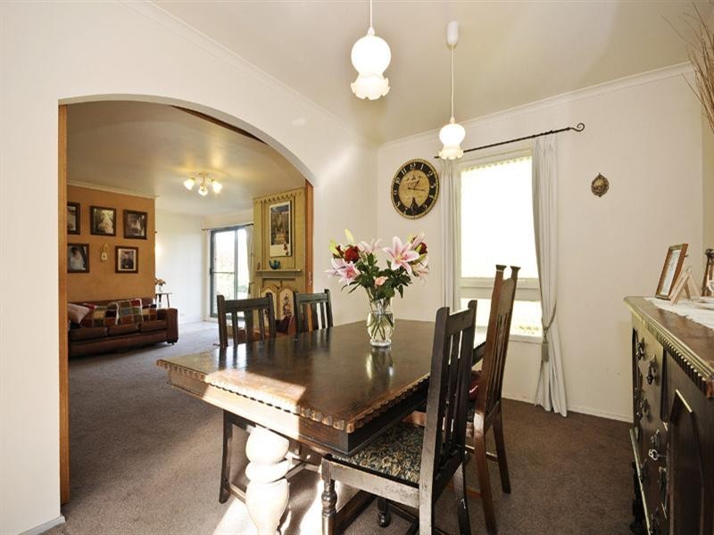 77 Kipling Avenue, Mooroolbark VIC 3138