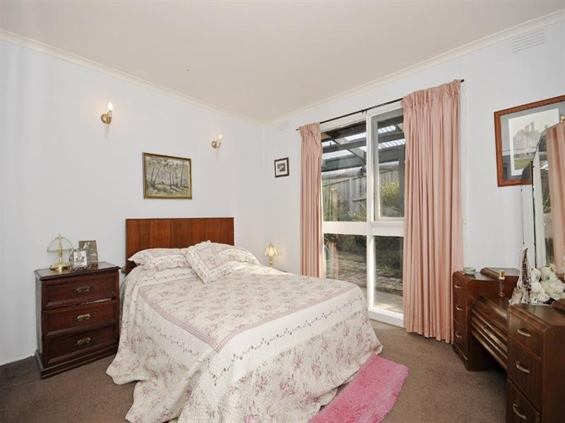 77 Kipling Avenue, Mooroolbark VIC 3138