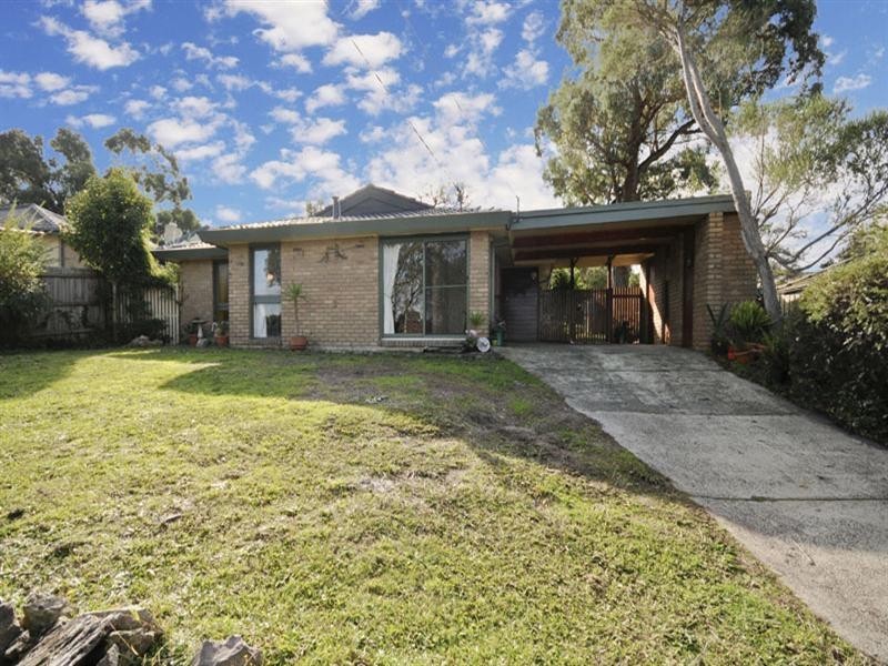 77 Kipling Avenue, Mooroolbark VIC 3138