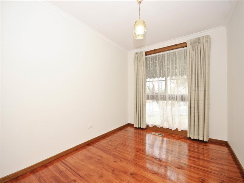 25 Winyard Drive, Mooroolbark VIC 3138