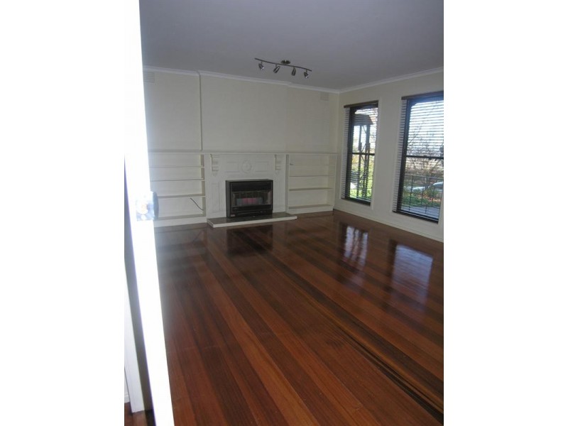 98 HAYRICK Lane, Mooroolbark VIC 3138