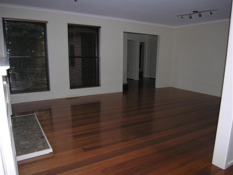 98 HAYRICK Lane, Mooroolbark VIC 3138