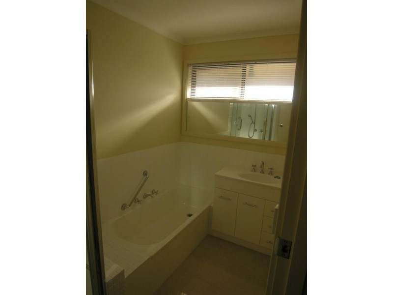 98 HAYRICK Lane, Mooroolbark VIC 3138