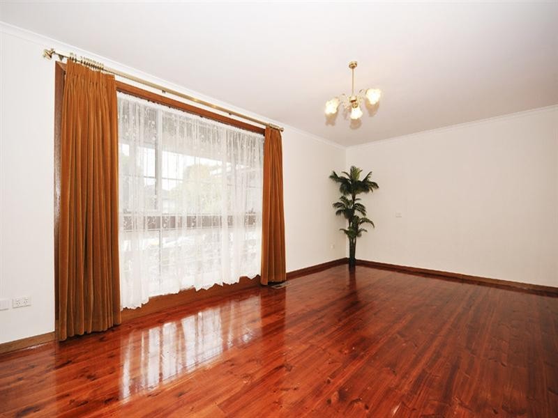 25 Winyard Drive, Mooroolbark VIC 3138