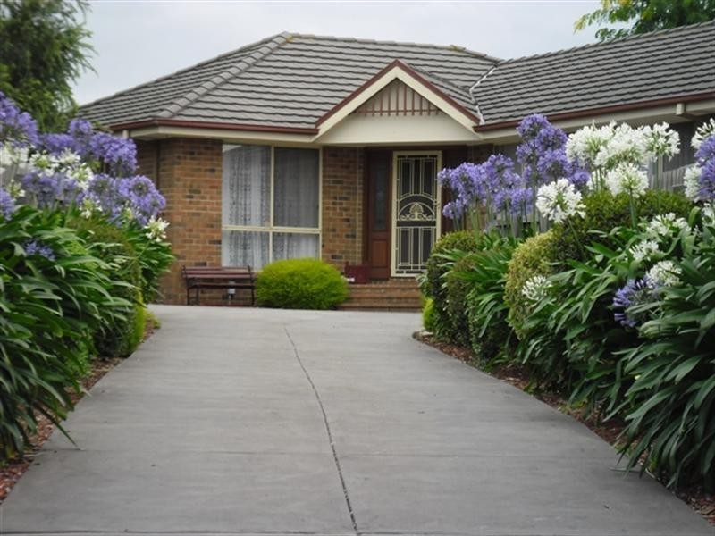 7 TANIKKA Court, Lilydale VIC 3140