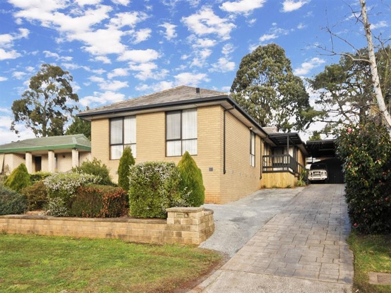35 Meadowgate Drive, Chirnside Park VIC 3116