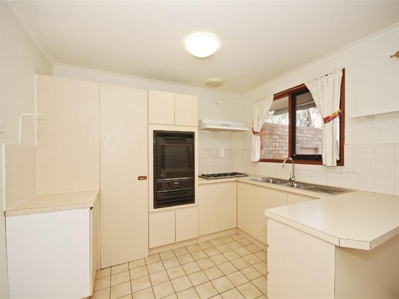 2/17 Mines Road, Ringwood East VIC 3135