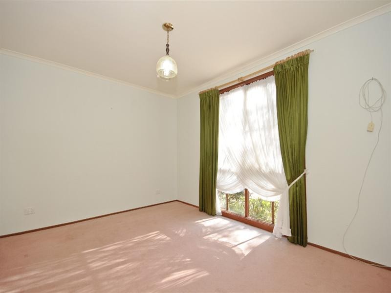 2/17 Mines Road, Ringwood East VIC 3135