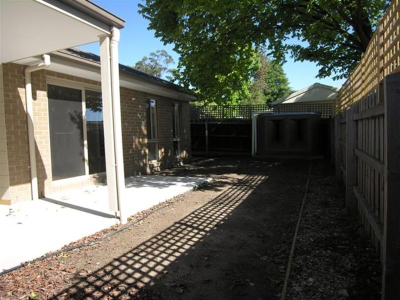 2 and 3/1 Elaine Court, Mooroolbark VIC 3138