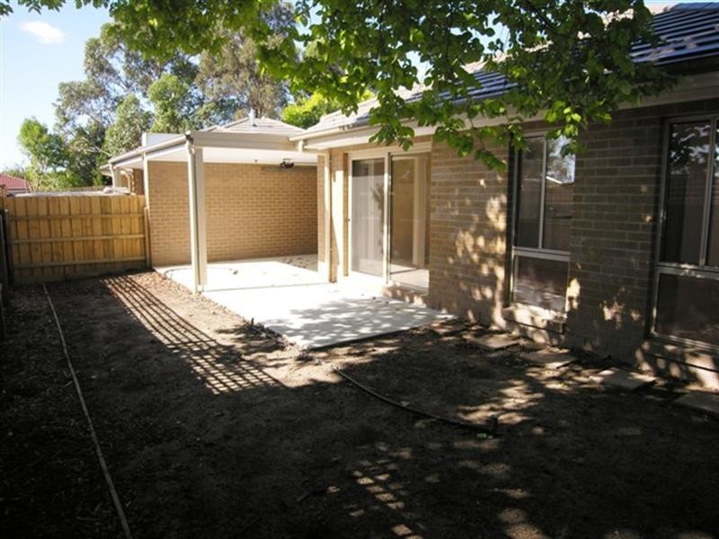 2 and 3/1 Elaine Court, Mooroolbark VIC 3138