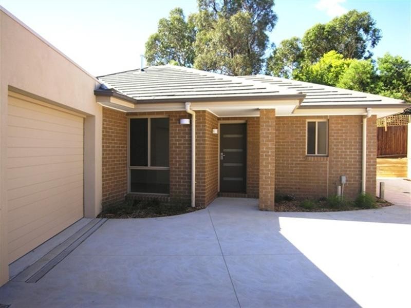 2 and 3/1 Elaine Court, Mooroolbark VIC 3138