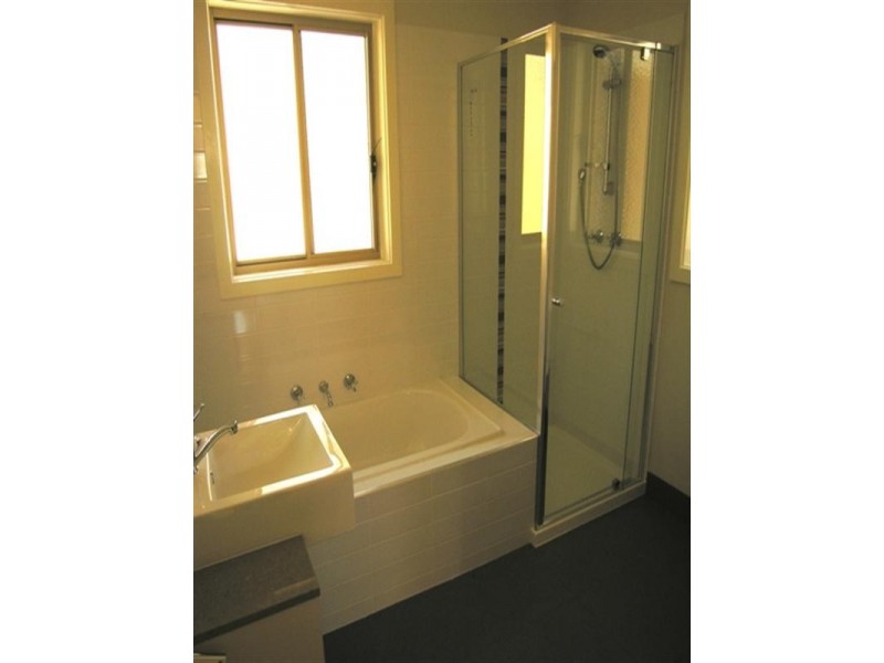 2 and 3/1 Elaine Court, Mooroolbark VIC 3138