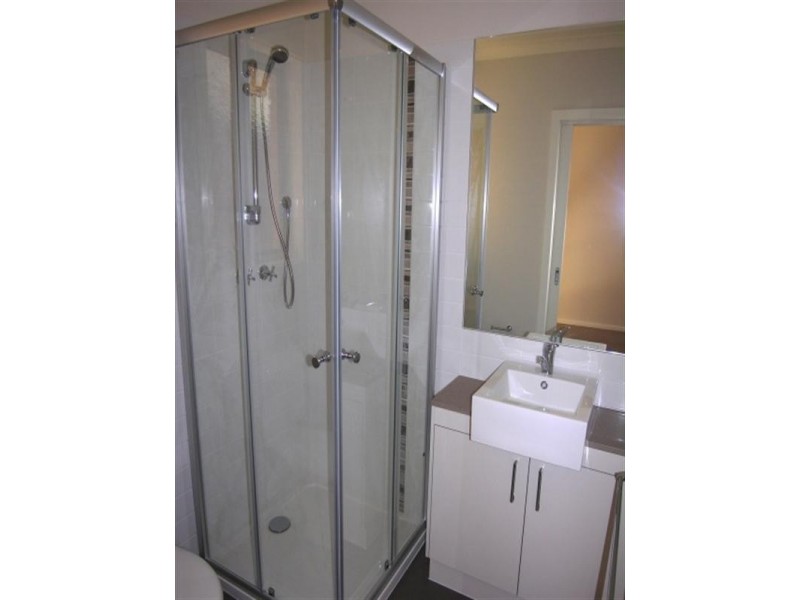 2 and 3/1 Elaine Court, Mooroolbark VIC 3138