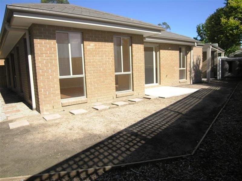 2 and 3/1 Elaine Court, Mooroolbark VIC 3138