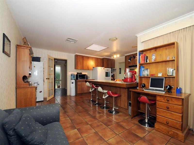 4 Summer Place, Mooroolbark VIC 3138