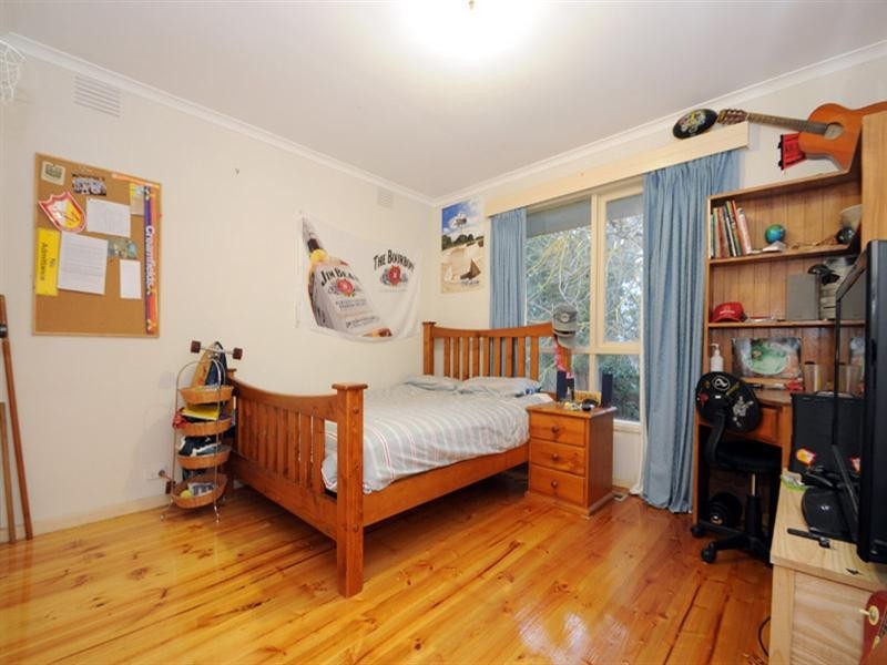 4 Summer Place, Mooroolbark VIC 3138