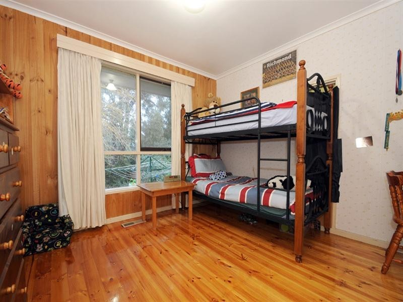 4 Summer Place, Mooroolbark VIC 3138