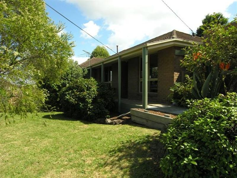 9 VISTA Drive, Chirnside Park VIC 3116