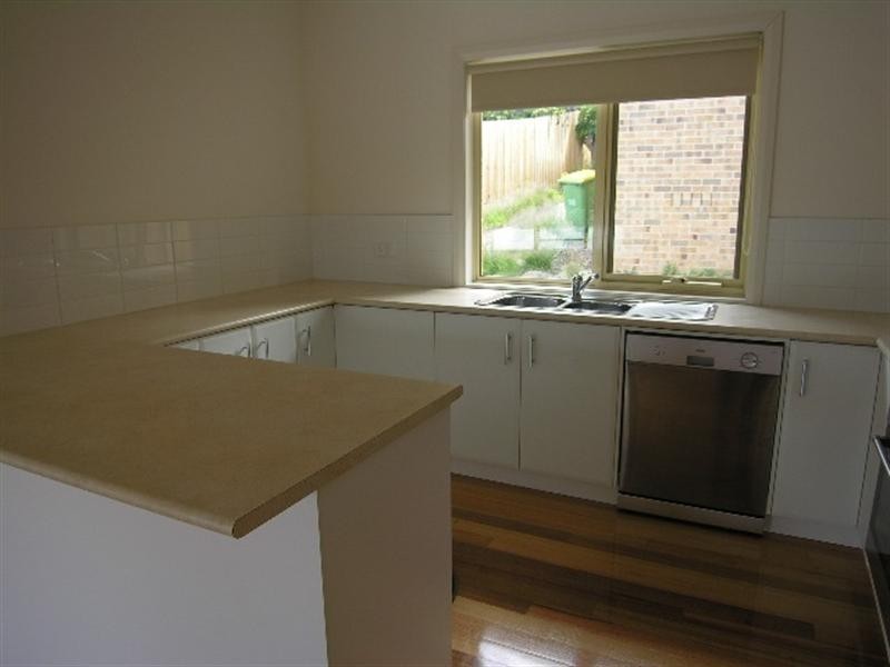 2/22 Central Avenue, Mooroolbark VIC 3138