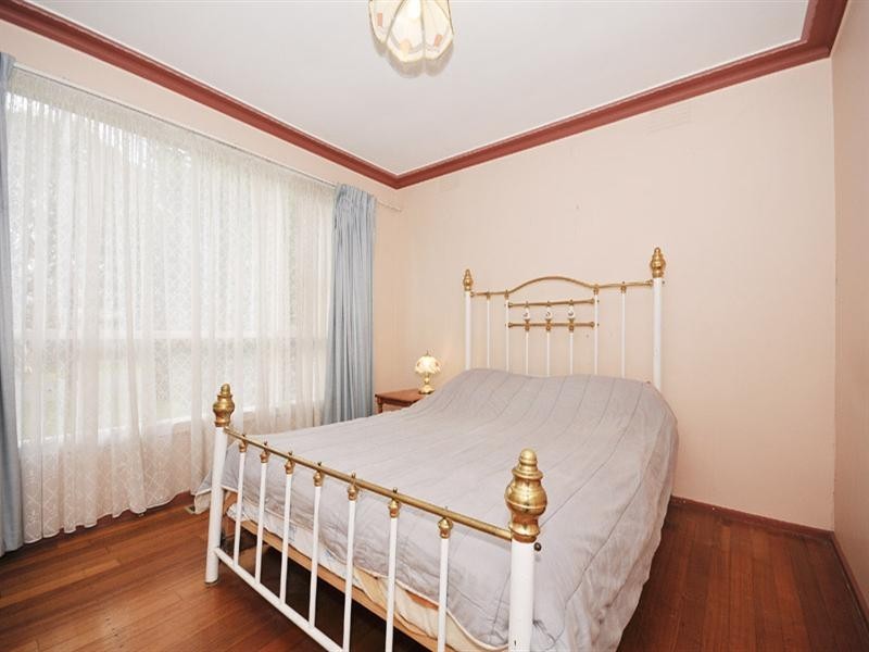 2 Drovers Walk, Chirnside Park VIC 3116