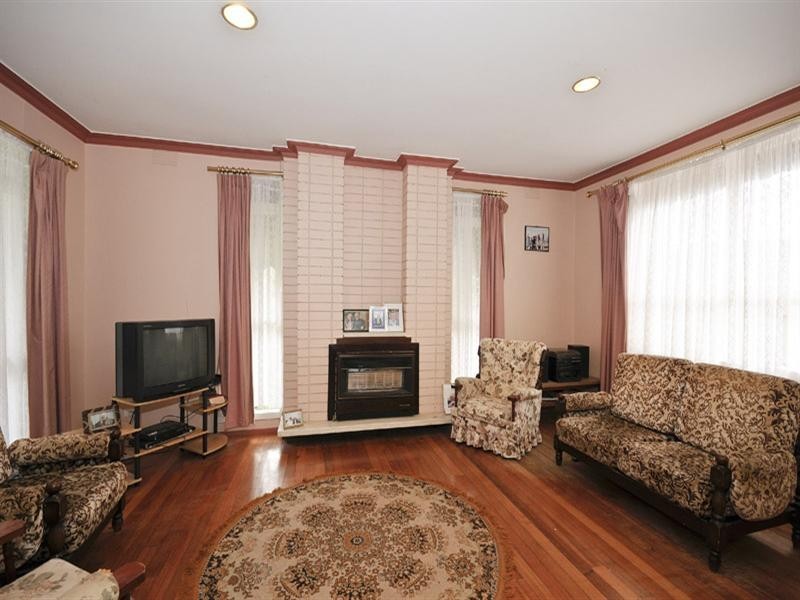 2 Drovers Walk, Chirnside Park VIC 3116