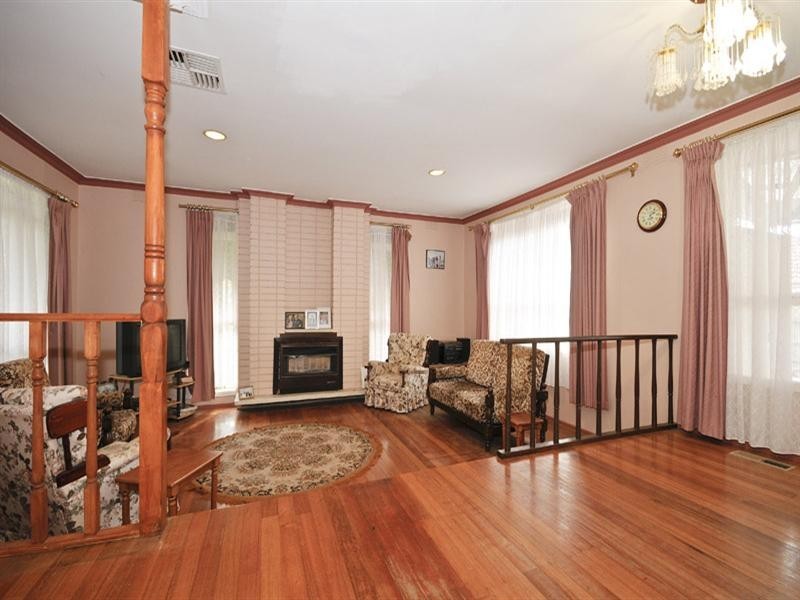 2 Drovers Walk, Chirnside Park VIC 3116