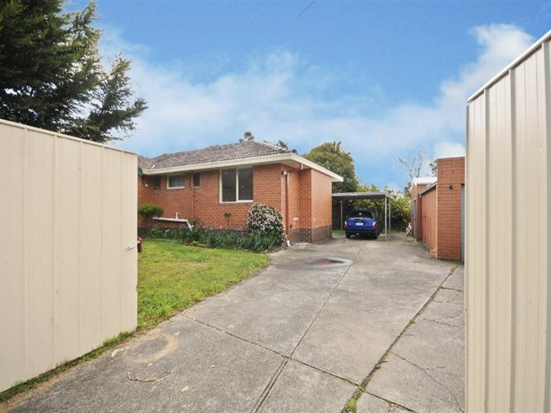 2 Drovers Walk, Chirnside Park VIC 3116