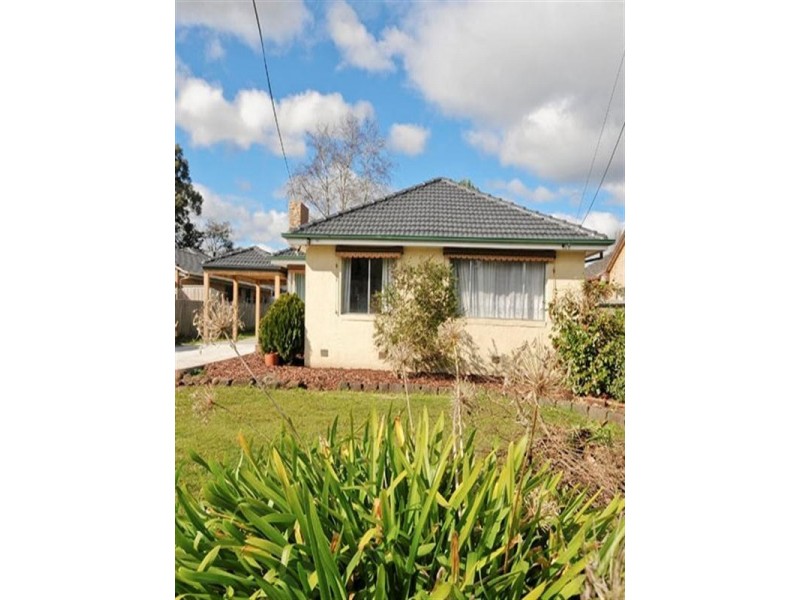 6 Kathy Court, Mooroolbark VIC 3138