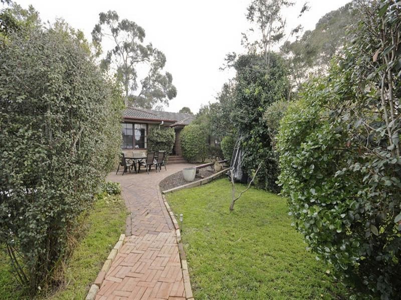 7 Cambridge Road, Mooroolbark VIC 3138