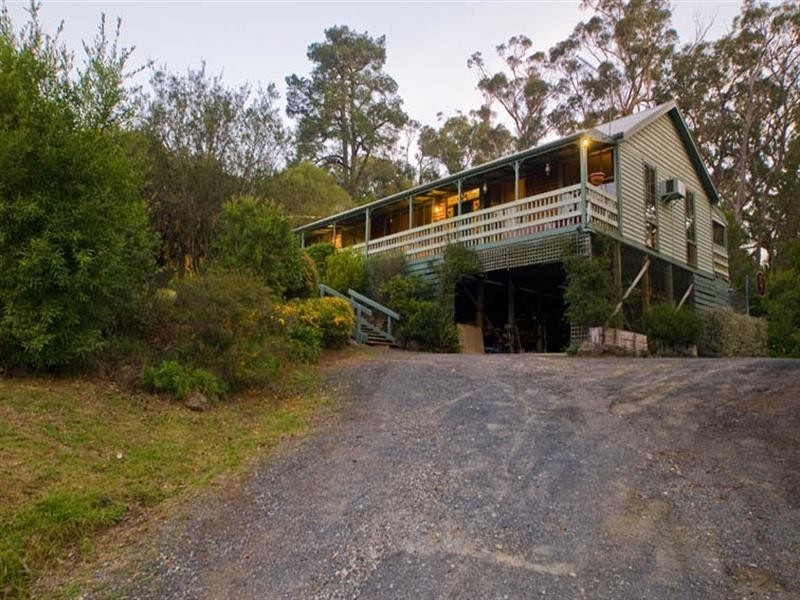 127 BARAK Drive, Launching Place VIC 3139