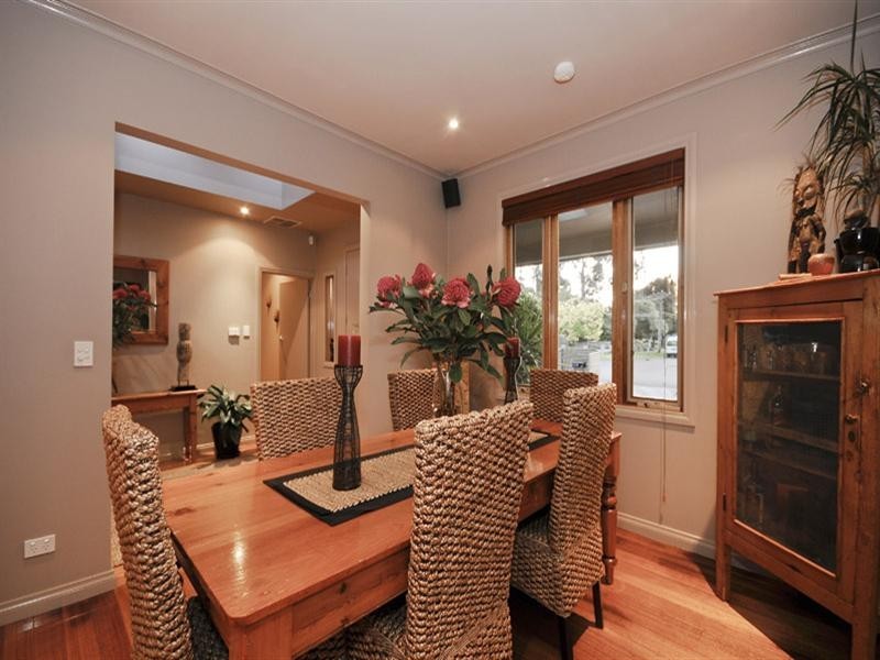 10 Montgomery Court, Kilsyth VIC 3137