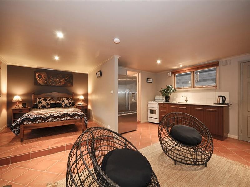 10 Montgomery Court, Kilsyth VIC 3137